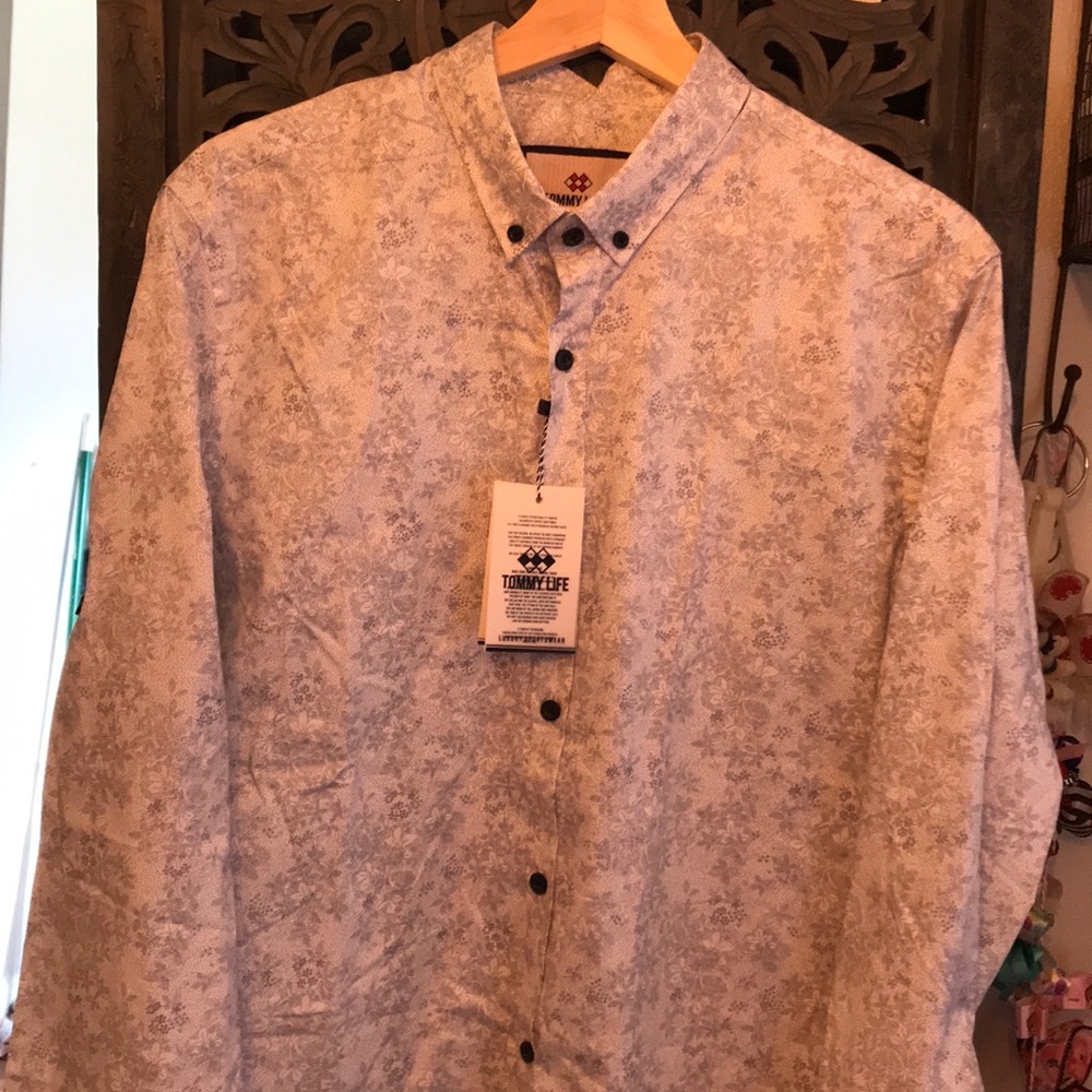 Nice men’s dressing shirts, brand new.